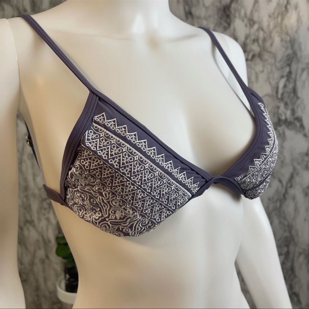 Med Ninetysix Degrees Purple Embroidered Bikini Top Medium triangle bathing suit